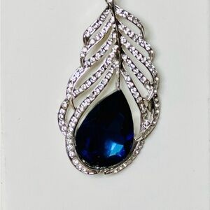 Elegant Silver and Blue Teardrop Pendant